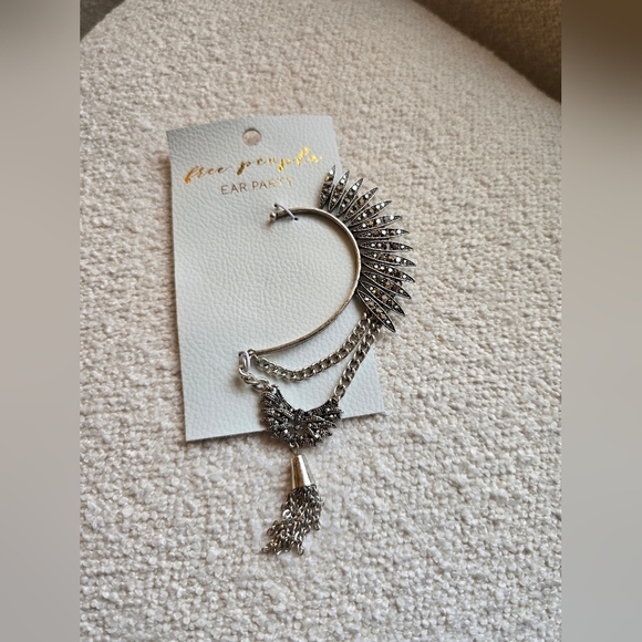 Free People, Birds Of A Feather Cocktail Earring- NWT!! - Picture 5 of 7